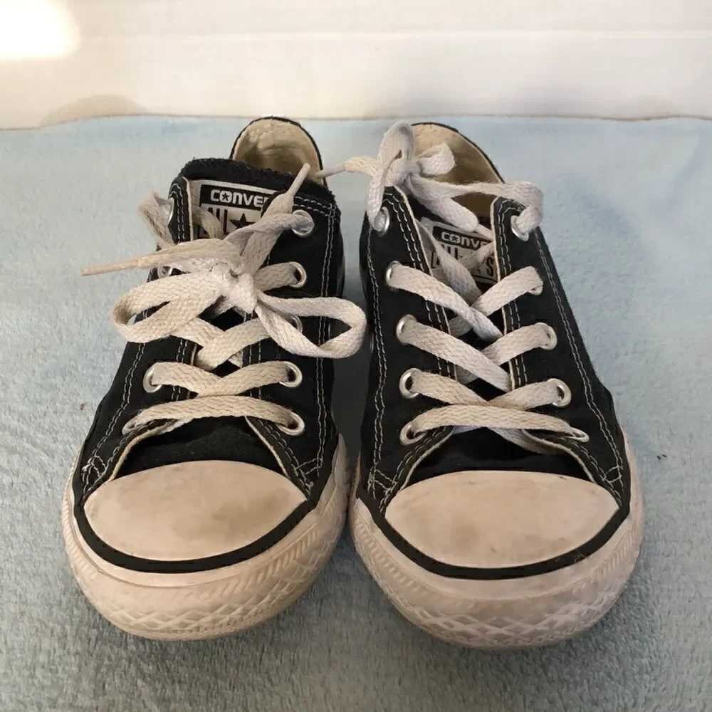 Converse sneakers black